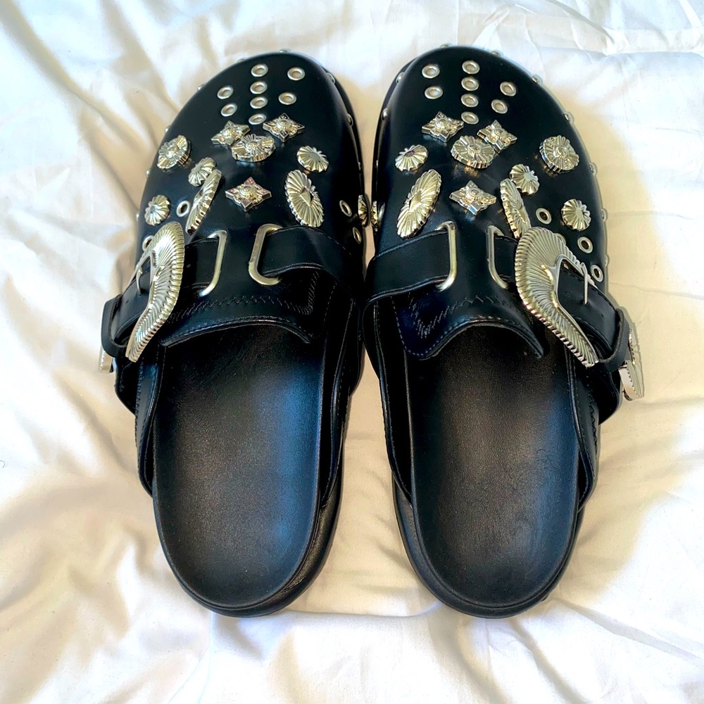 Chunky grunge slides